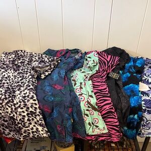 Women’s Medical Scrub Tops Size L